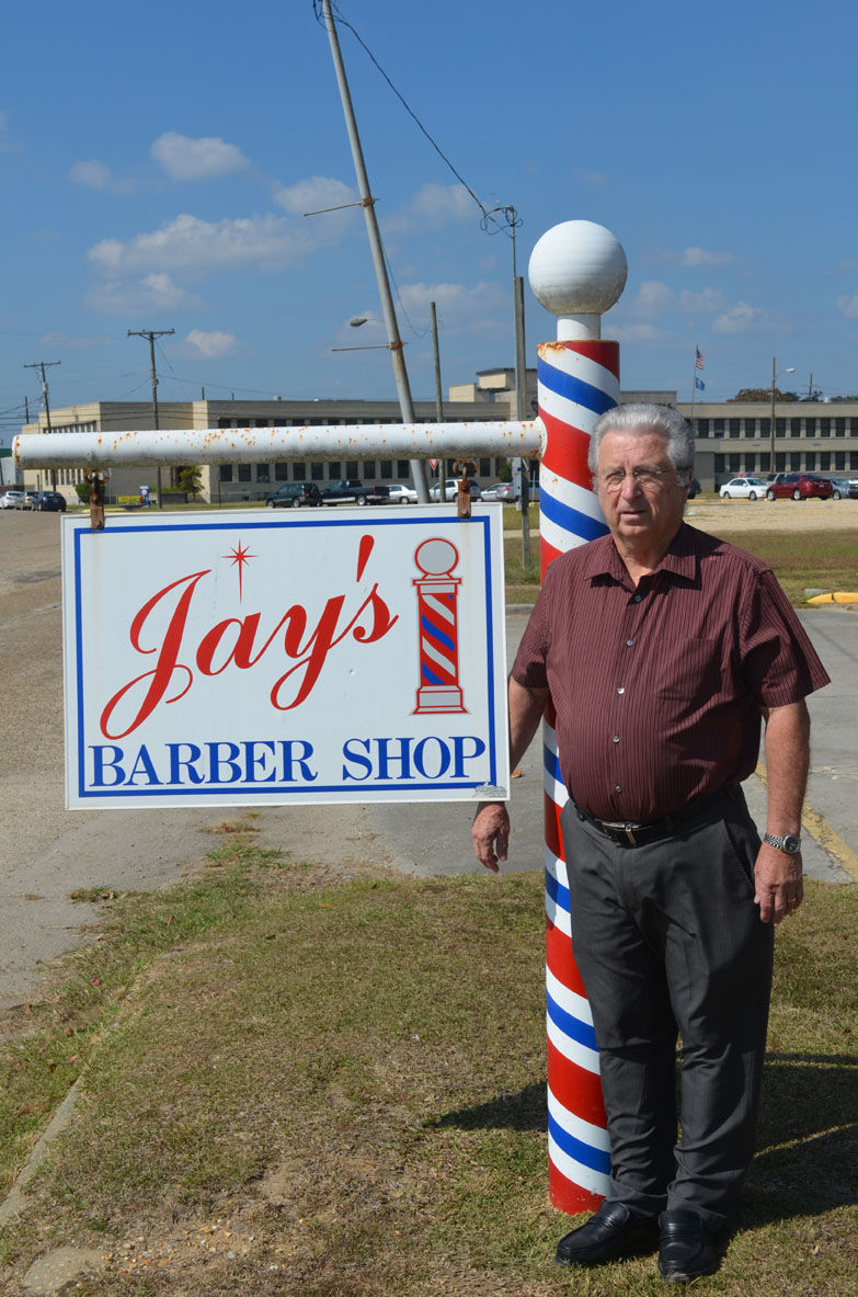 Bogalusa barber decides to hang up his clippers after 51 years cutting